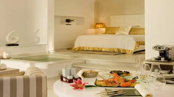 Gold Suites | Ege Adaları - Santorini