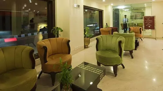 Hotel Classic Diplomat | Batı Delhi - Ulusal Eyalet Başkenti Delhi - Delhi (ve civarı) - Yeni Delhi