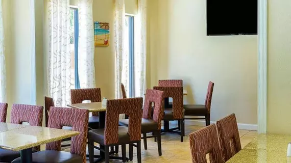 Quality Inn & Suites | Florida - Fort Walton Beach - Destin (ve civarı) - Miramar Beach