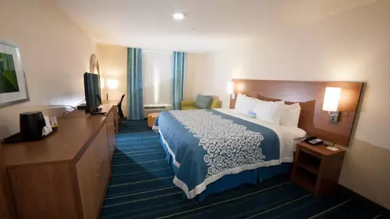 Days Inn North Dallas/Farmers Branch | Teksas - Dallas (ve civarı) - Farmers Branch