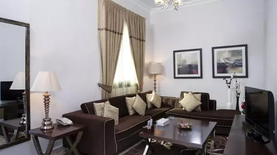 Al Waleed Palace Hotel Apartments - Oud Metha | Dubai - Dubai