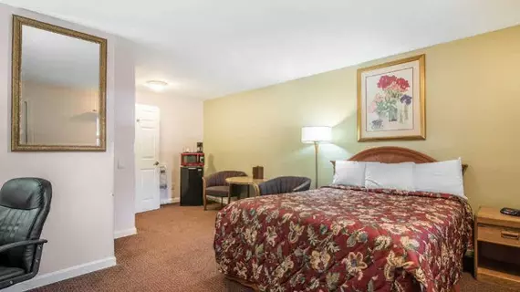 Rodeway Inn - Bellows Falls | Vermont - Windham County - Bellows Falls - Rockingham