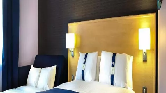 Holiday Inn Express Manchester Airport | Manchester (ve civarı) - Trafford - Altrincham