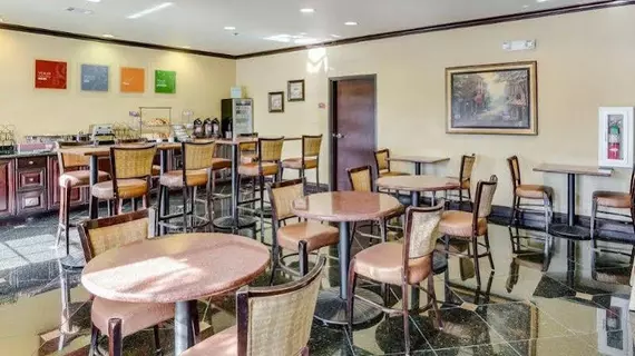 Comfort Inn & Suites Slidell | Louisiana - Slidell