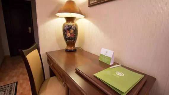 Platan Yuzhniy Hotel | Krasnodar Krayı - Krasnodar