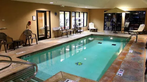 Comfort Inn and Suites Quail Springs | Oklahoma - Oklahoma City (ve civarı) - Oklahoma