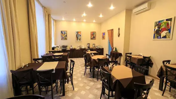 Nevsky Breeze Hotel | Leningrad Bölgesi - St. Petersburg (ve civarı) - St. Petersburg