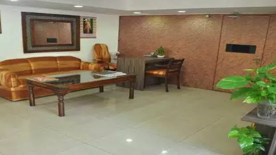 Hotel Samraj | Maharaştra - Raigad - Bombay (ve civarı) - Bombay - Malad - Batı Banliyöleri