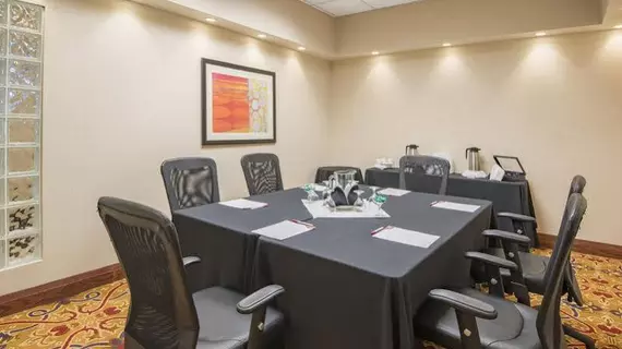 Crowne Plaza Hamilton | Ontario - Niagara Regional Belediyesi - Hamilton (ve civarı) - Hamilton