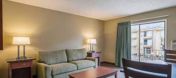 RODEWAY INN & SUITES | Oregon - Portland (ve civarı) - Portland