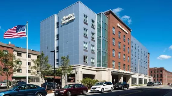 Hampton Inn and Suites Worcester | Massachusetts - Worcester (ve civarı) - Worcester