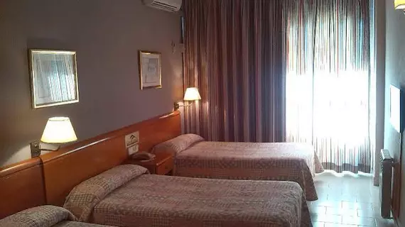 Hotel Los Delfines | Valencia Bölgesi - Castellon (vilayet) - Baix Maestrat - Peniscola