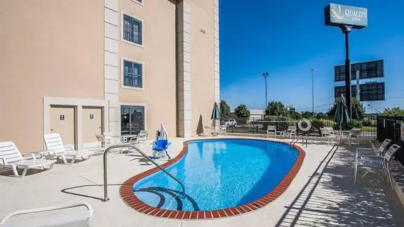 Quality Inn Murfreesboro | Tennessee - Nashville-Davidson - Nashville (ve civarı) - Murfreesboro