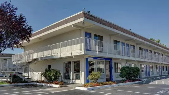 Motel 6 Salem | Oregon - Salem (ve civarı) - Salem