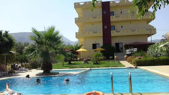 Stork Hotel | Girit Adası - Kandiye (bölge) - Malevizi