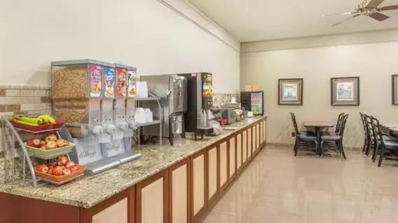 HAWTHORN SUITES BY WYNDHAM BLO | İllinois - Bloomington (ve civarı) - Bloomington