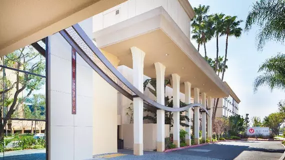 Red Lion Hotel Anaheim | Kaliforniya - Orange County - Anaheim - Anaheim Resort