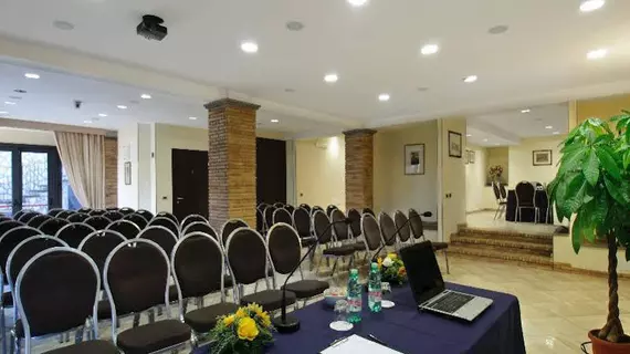 Hotel Poggio Regillo | Lazio - Roma (ve civarı) - Frascati