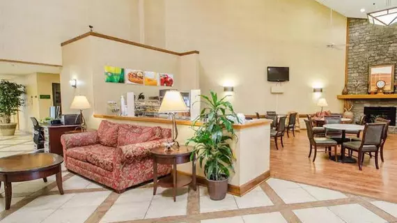 Quality Inn Louisville | Kentucky - Louisville (ve civarı) - Louisville - Jeffersontown