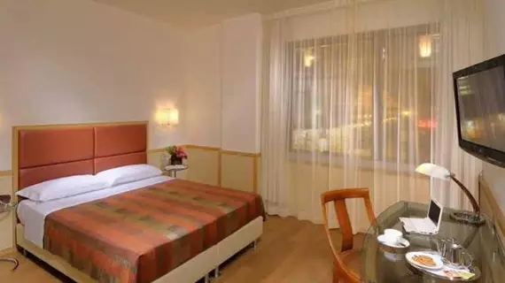 Best Western Hotel City | Lombardy - Milano (ve civarı) - Milano - Merkez İstasyonu