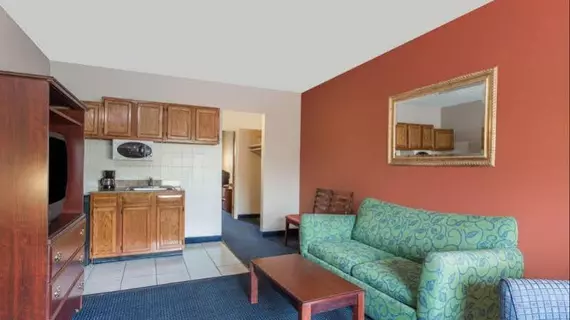 Knights Inn & Suites Virginia Beach | Virginia - Norfolk - Virginia Beach (ve civarı) - Virginia Beach