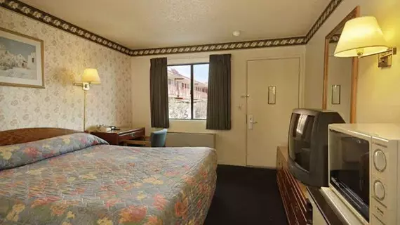 Days Inn Barstow | Kaliforniya - San Bernardino County - Victorville (ve civarı) - Barstow