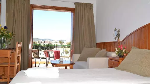 Hotel Jose Cruz | Andalucia - Malaga İli - La Axarquía - Nerja