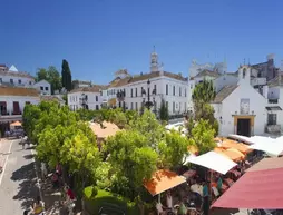 Puerta De Aduares | Andalucia - Malaga İli - Marbella - Marbella Seafront Promenade - Marbella Kent Merkezi