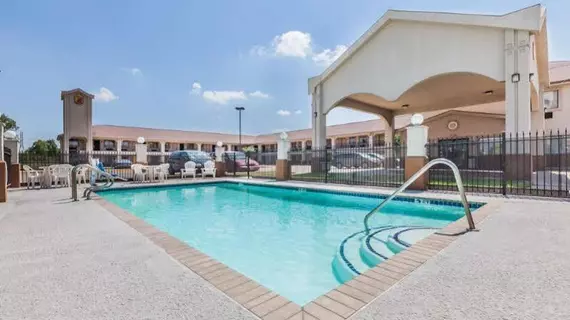 Super 8 Motel - Houston/Dtwn/I-610 | Teksas - Houston (ve civarı) - Houston