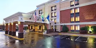 Holiday Inn Express Reston Herndon-Dulles Airport