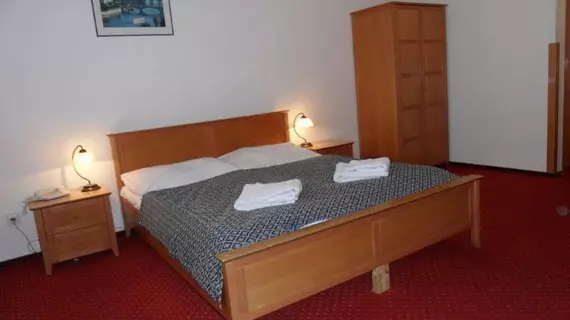 Hotel Atos | Prag - Městská čast Praha 5 (en büyük Prag ilçesi) - Smichov