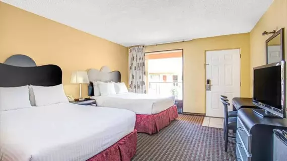 Days Inn by Wyndham St. Petersburg Tampa Bay Area | Florida - St. Petersburg - Clearwater (ve civarı) - St. Petersburg - Lealman