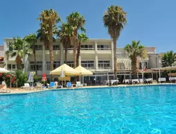 LA Hotel & Resort | Kıbrıs - Girne - Alsancak