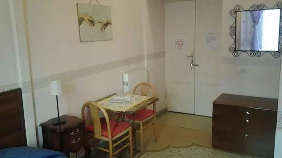 Confort B&B | Lazio - Roma (ve civarı) - Roma Kent Merkezi - Esquilino