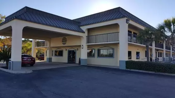 Quality Inn Mobile | Alabama - Mobile (ve civarı) - Mobile