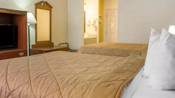 Quality Inn Broken Arrow | Oklahoma - Tulsa (ve civarı) - Broken Arrow