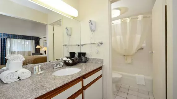 Quality Inn & Suites Near Fort Sam Houston | Teksas - San Antonio (ve civarı) - San Antonio