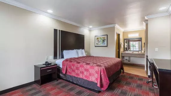 Econo Lodge Inn & Suites | Kaliforniya - San Diego County - Escondido