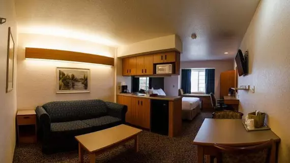 Microtel Inn & Suites Tomah | Wisconsin - Black River Şelaleleri (ve civarı) - Tomah