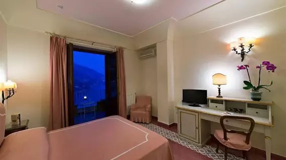 Hotel Casa Albertina | Campania - Salerno (il) - Positano