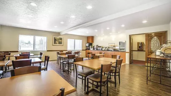 Econo Lodge Inn and Suites Sandy | Utah - Salt Lake City (ve civarı) - Sandy