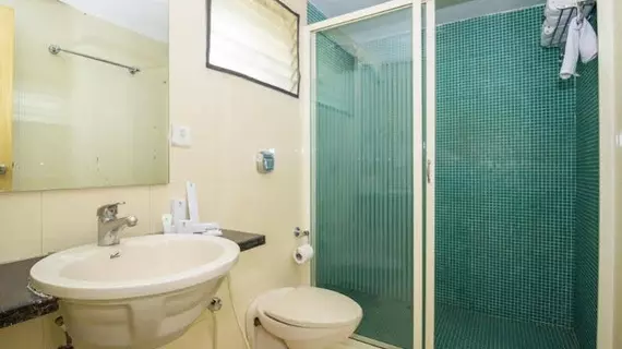 FabHotel Vinflora Banjara Hills | Telangana - Haydarabad (ve civarı) - Haydarabad - Srinagar Colony