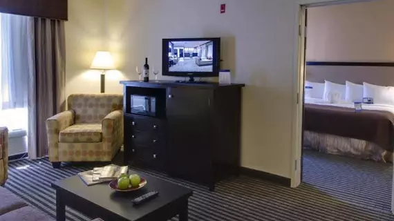 Baymont Inn and Suites Dallas Love Field | Teksas - Dallas (ve civarı) - Dallas