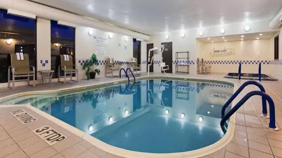 Best Western Plus Mishawaka Inn | Indiana - South Bend (ve civarı) - Mishawaka