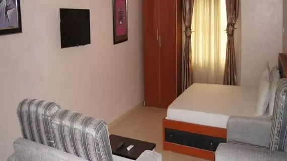 Royalview Hotel And Suites | Lagos (ve civarı) - Lagos