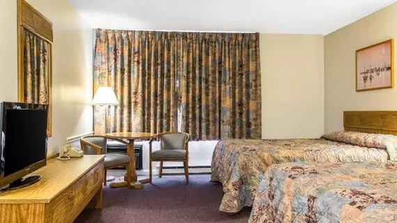 Rodeway Inn Waterford | Connecticut - Mystic - New London (ve civarı) - Waterford