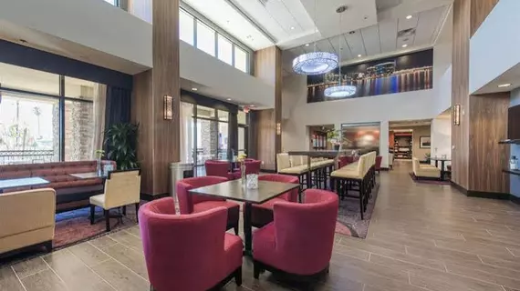 Hampton Inn & Suites Phoenix / Tempe - ASU Area | Arizona - Phoenix (ve civarı) - Tempe