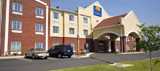 Comfort Inn & Suites Orangeburg | Güney Karolayna - Orangeburg (ve civarı) - Orangeburg