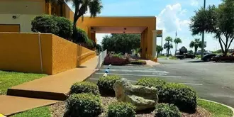 Days Inn & Suites Clermont