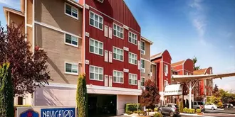 Best Western PLUS Navigator Inn & Suites